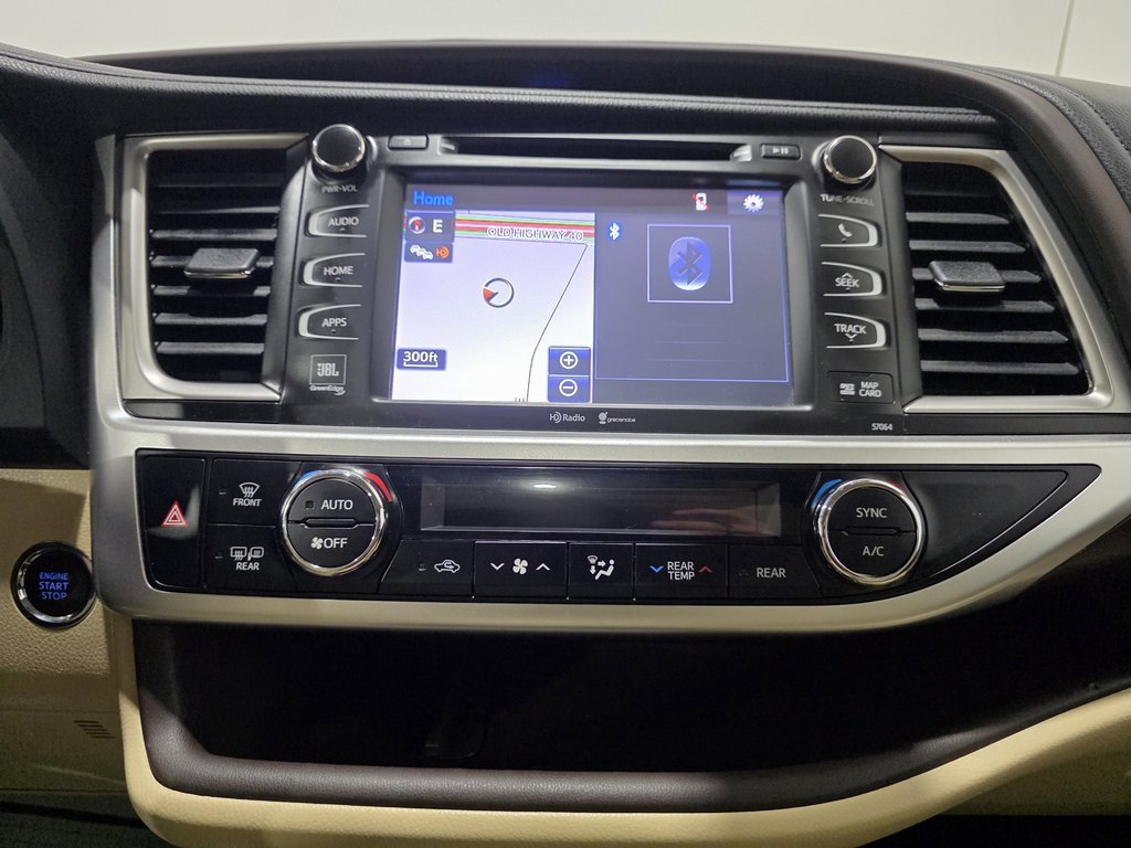 Used 2015 Toyota Highlander Limited w/ Driver Technology Package image 13