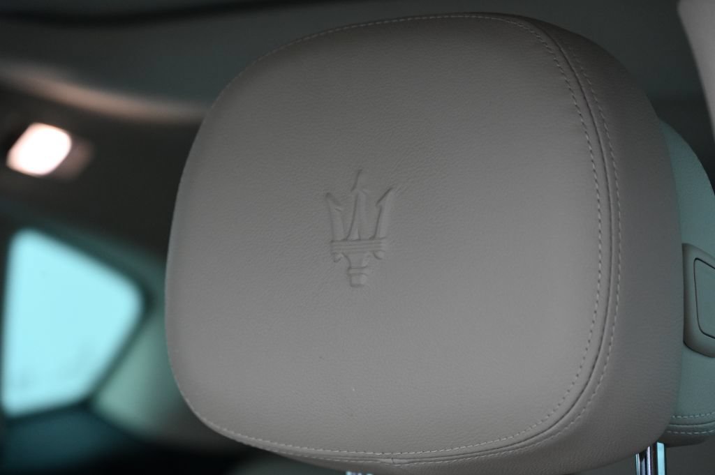 Used 2021 Maserati Levante AWD/4WD image 22
