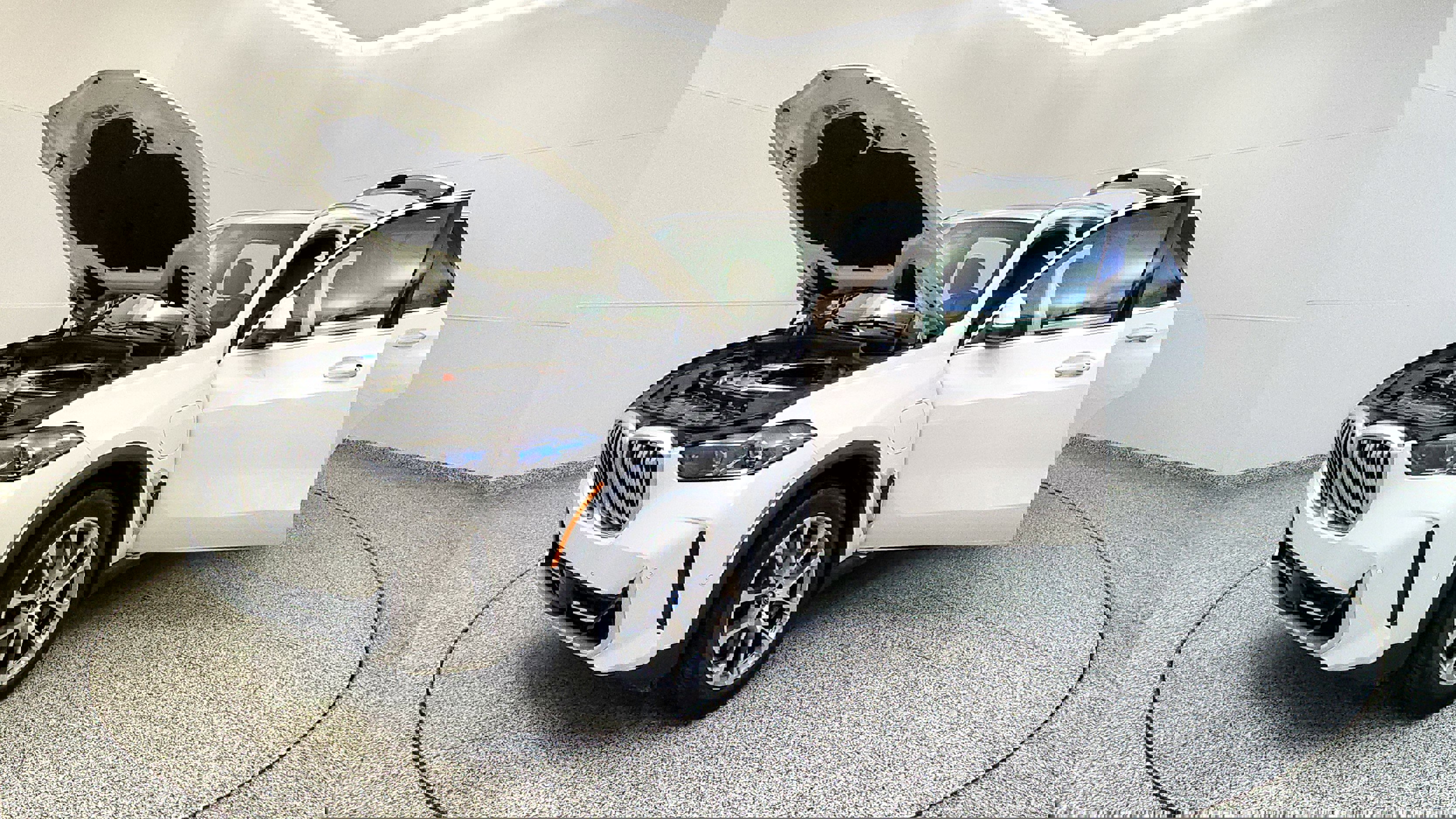 Used 2024 BMW X5 xDrive50e image 10