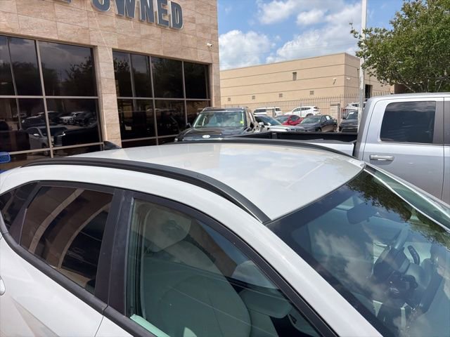 Used 2024 Hyundai Kona SEL FWD image 3