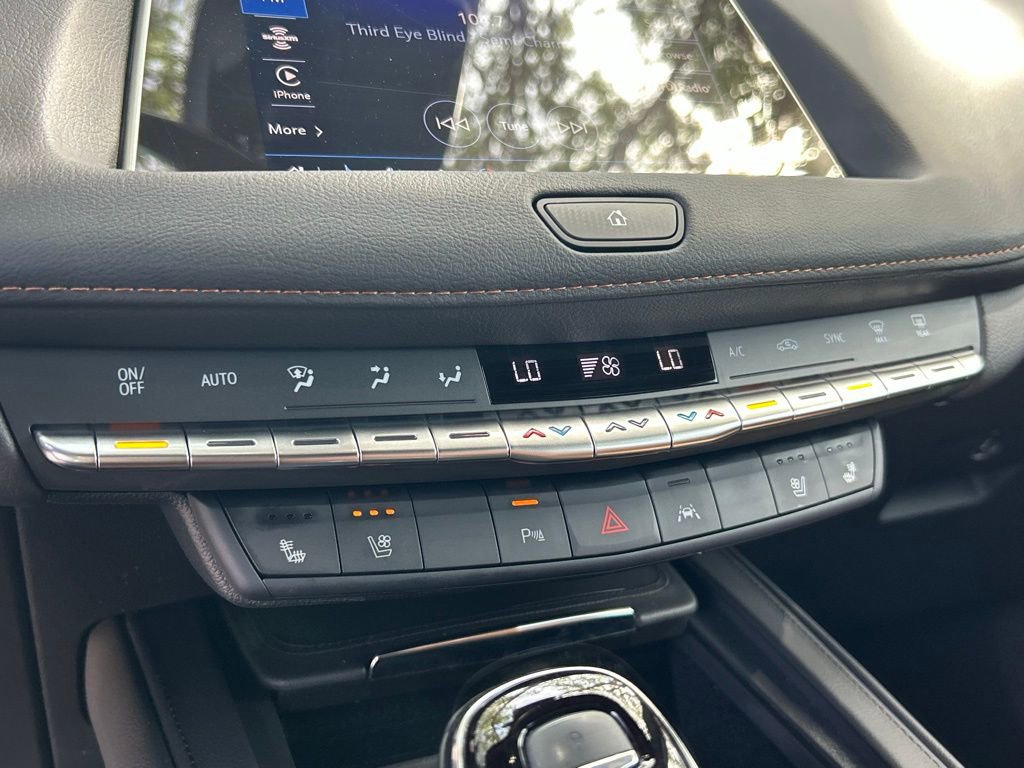 Used 2023 Cadillac XT4 Sport FWD image 35