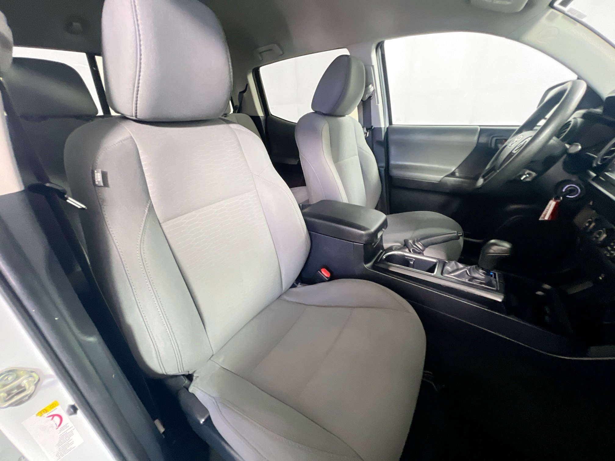 Used 2019 Toyota Tacoma SR w/ SR Convenience Package RWD image 30