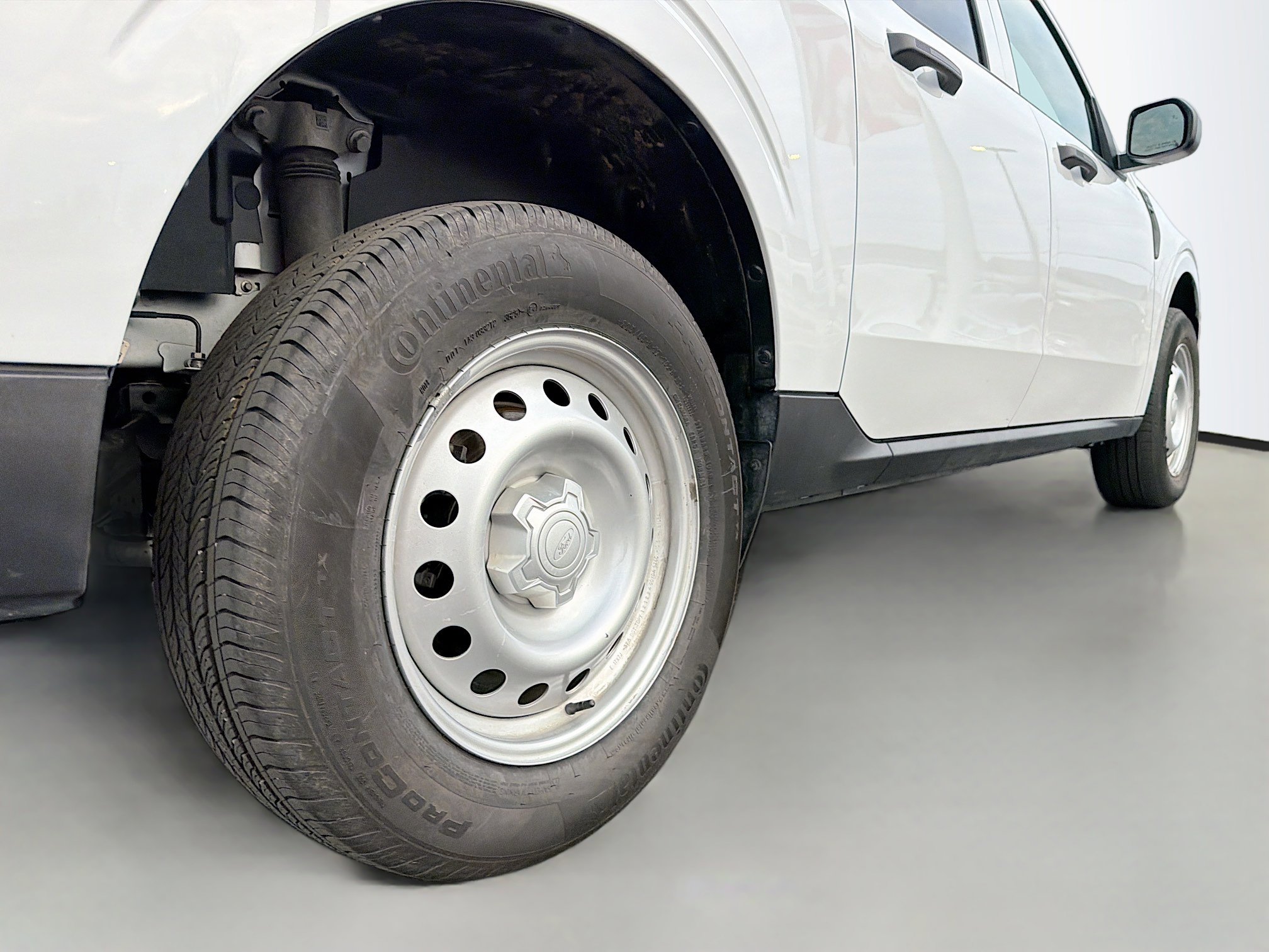 Used 2025 Ford Maverick XL w/ Equipment Group 102A AWD/4WD image 15