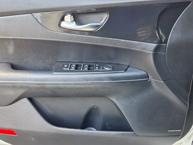 Used 2023 Kia Forte GT-Line w/ GT-Line Premium Package FWD image 27