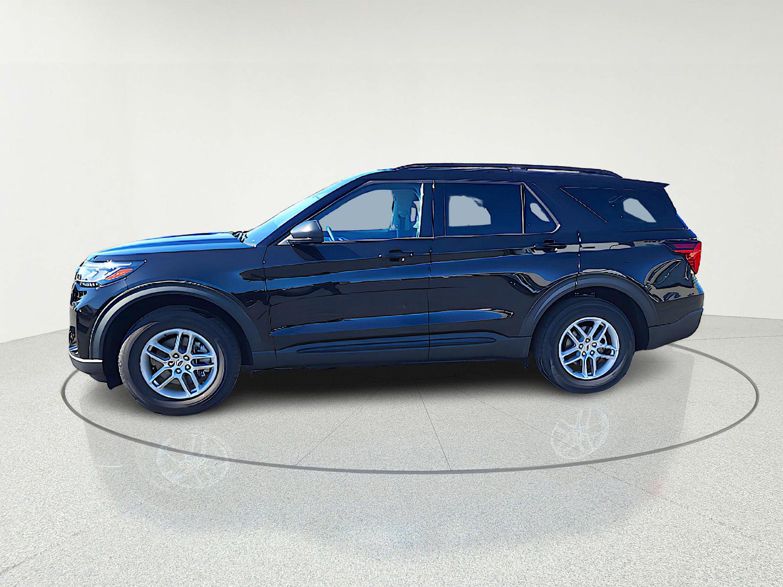 New 2026 Ford Explorer Active image 4