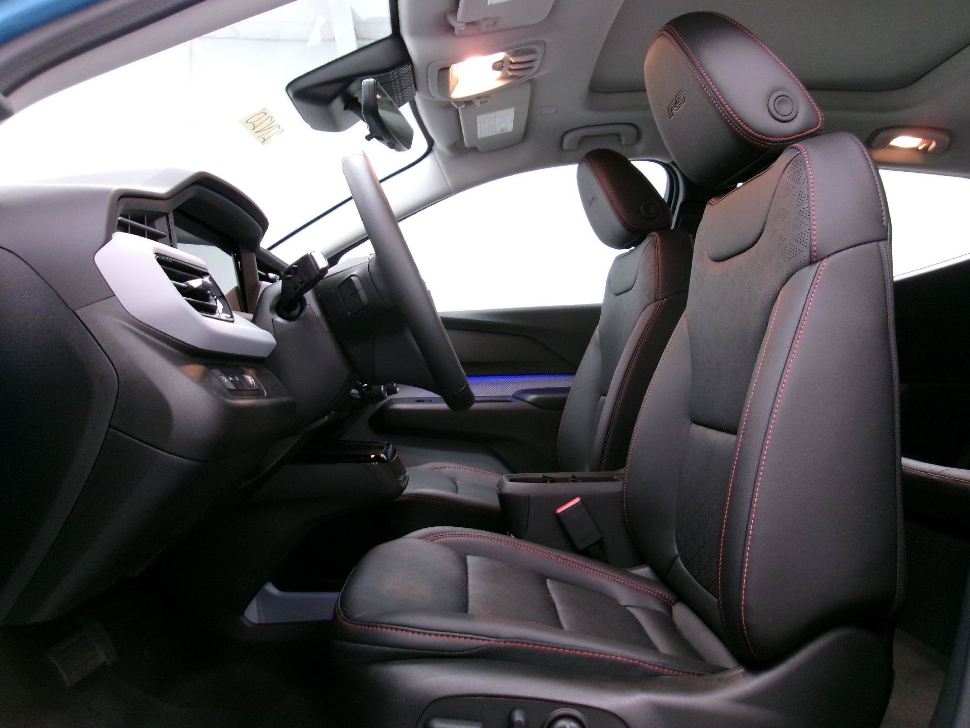 New 2027 Chevrolet Bolt RS w/ Technology Package FWD image 10
