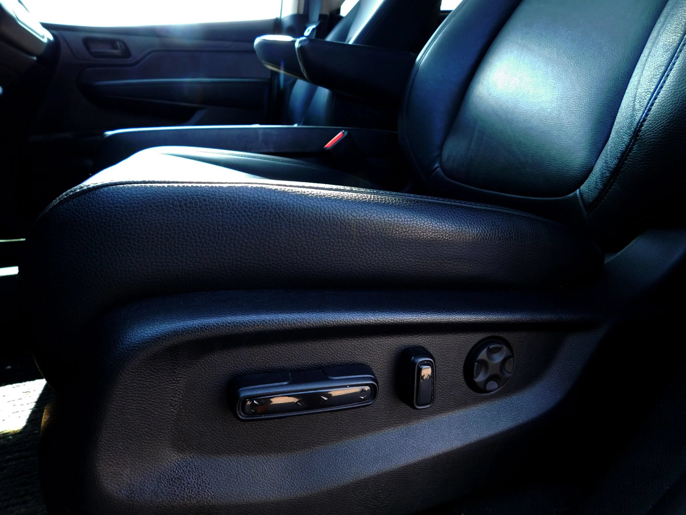Used 2025 Honda Odyssey EX-L image 13