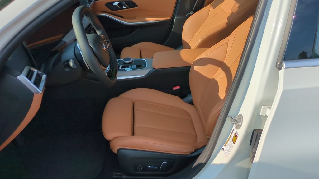 Used 2026 BMW 330i Sedan RWD image 10