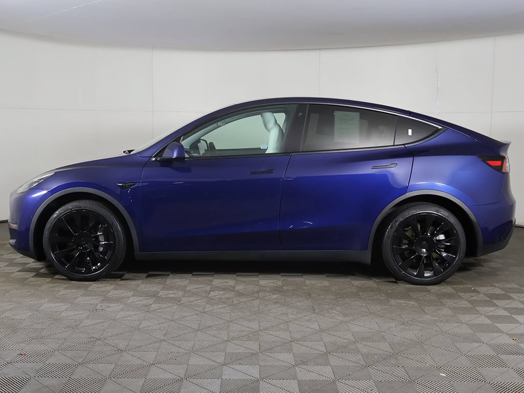 Used 2022 Tesla Model Y Long Range AWD/4WD image 13