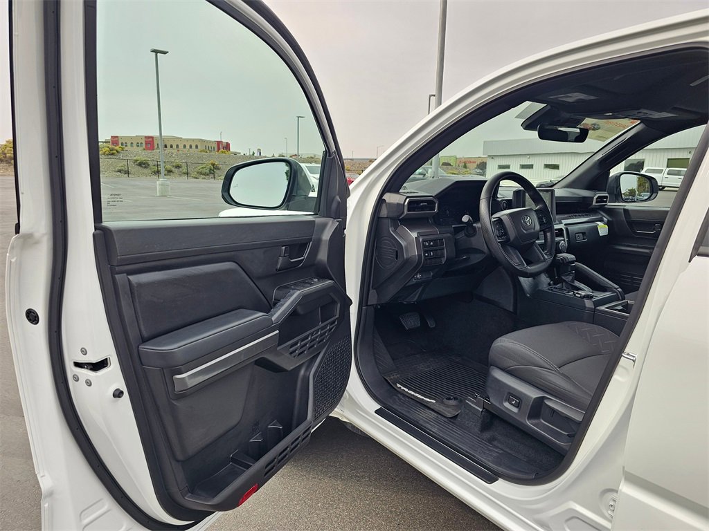 Used 2025 Toyota Tacoma SR5 image 17