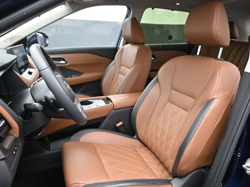 Used 2024 Nissan Rogue Platinum w/ Platinum Premium Package image 17