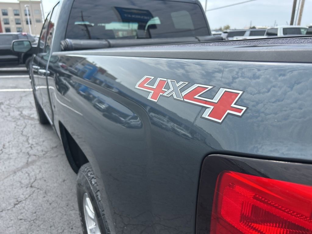 Used 2017 Chevrolet Silverado 1500 LT AWD/4WD image 14