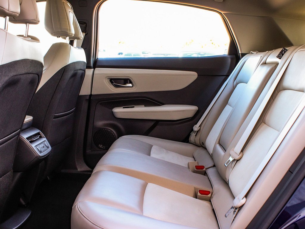 Used 2023 Nissan Ariya AWD image 35