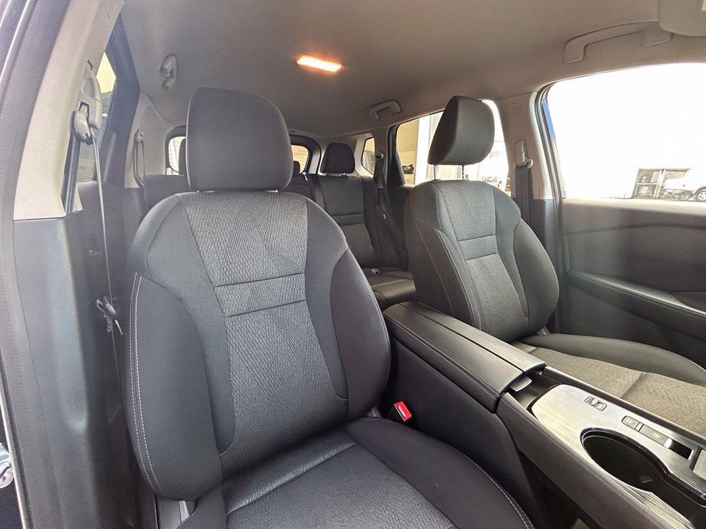 Used 2025 Nissan Rogue SV FWD image 26