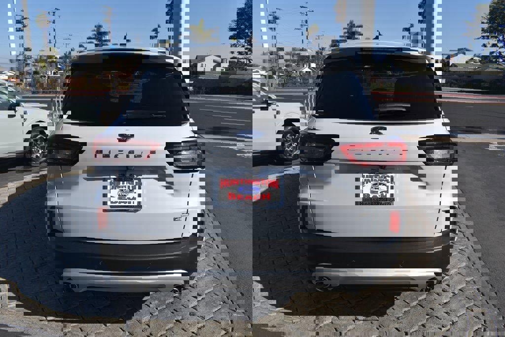 New 2025 Ford Escape SE w/ PHEV Premium Package image 8