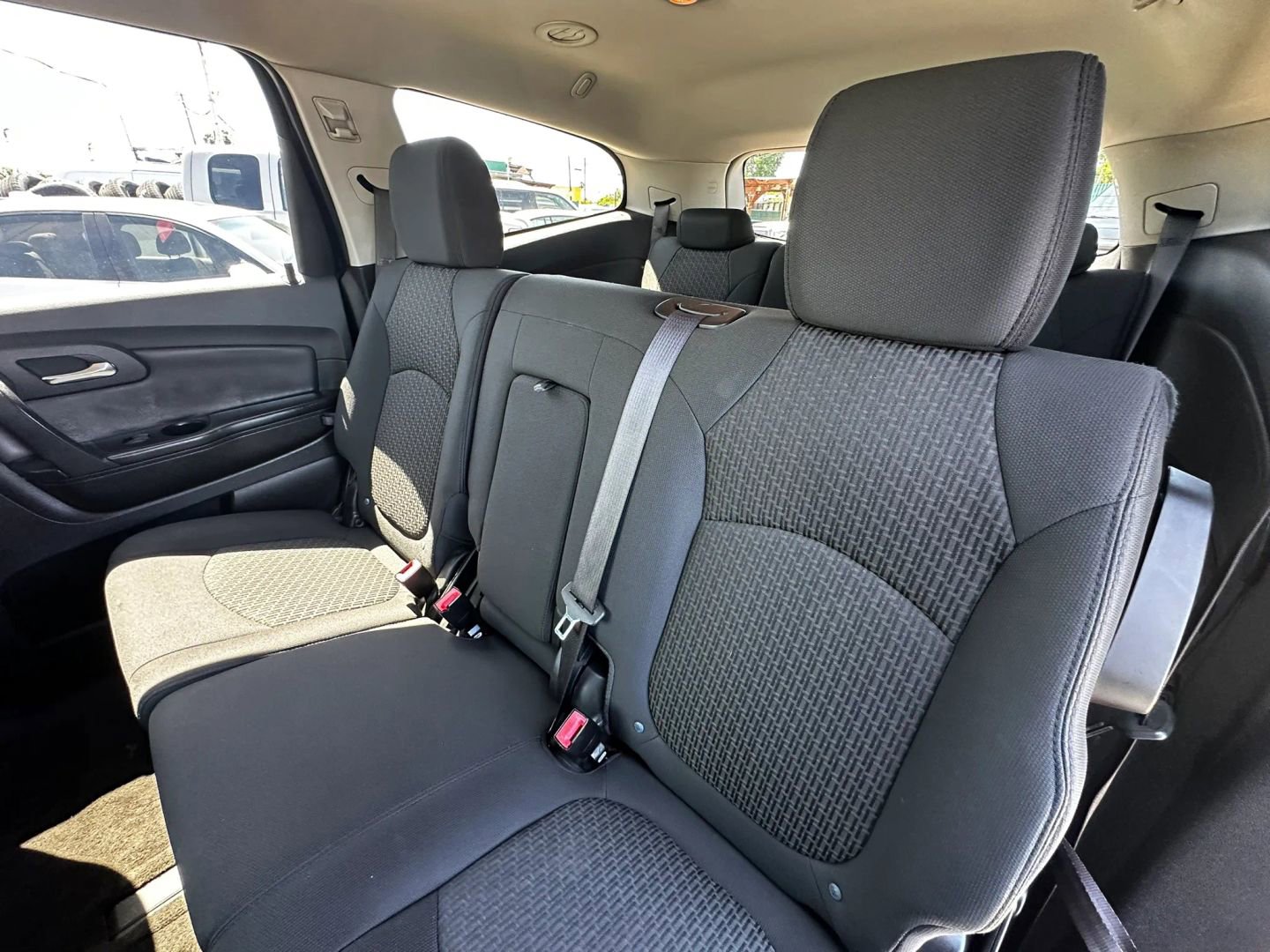 Used 2011 Chevrolet Traverse LT w/ Personal Connectivity Package FWD image 19