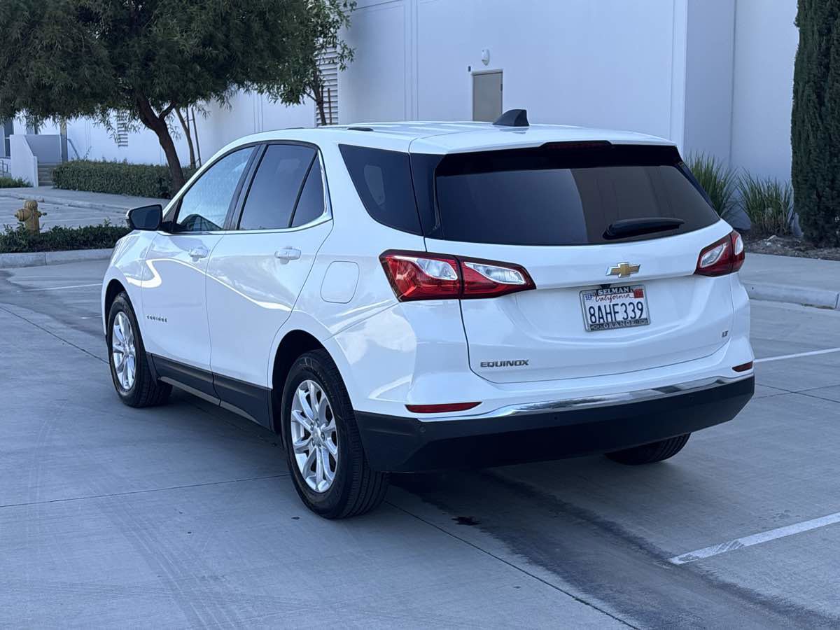 Used 2018 Chevrolet Equinox LT FWD image 5