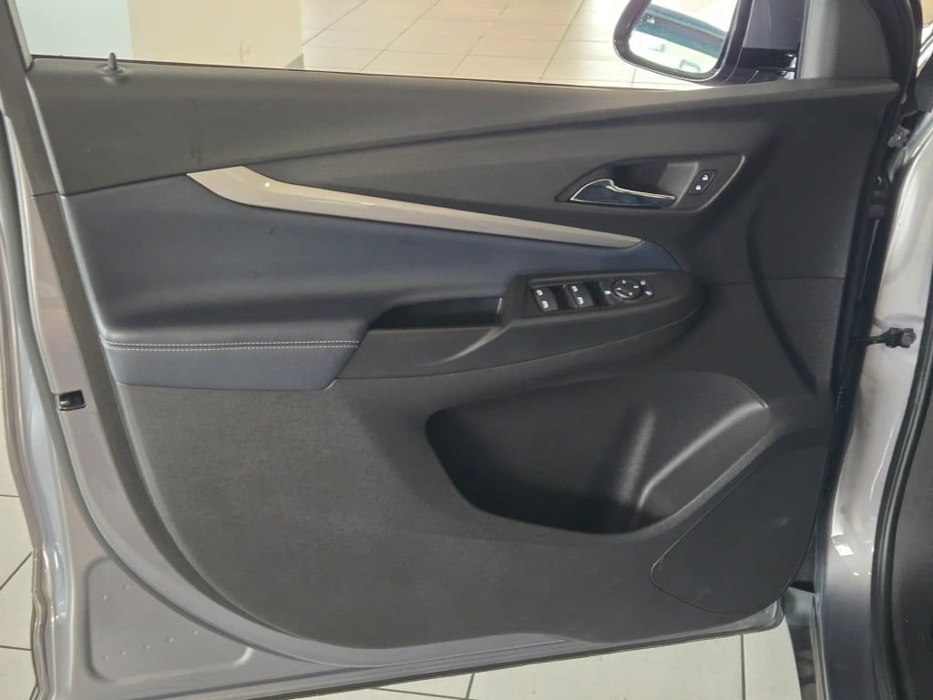 Certified 2023 Chevrolet Bolt EUV LT w/ Convenience Package FWD image 19