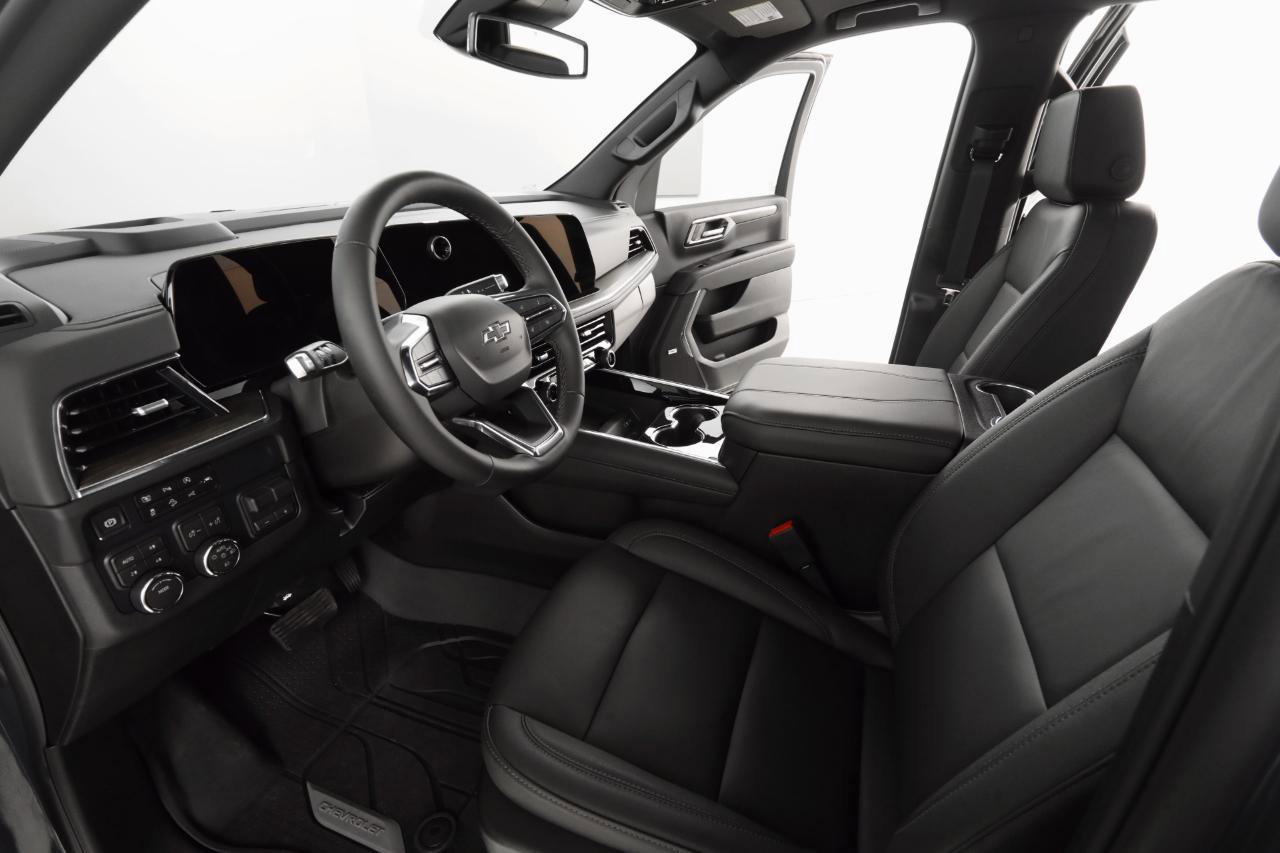 Used 2026 Chevrolet Tahoe Z71 w/ Comfort Package image 12