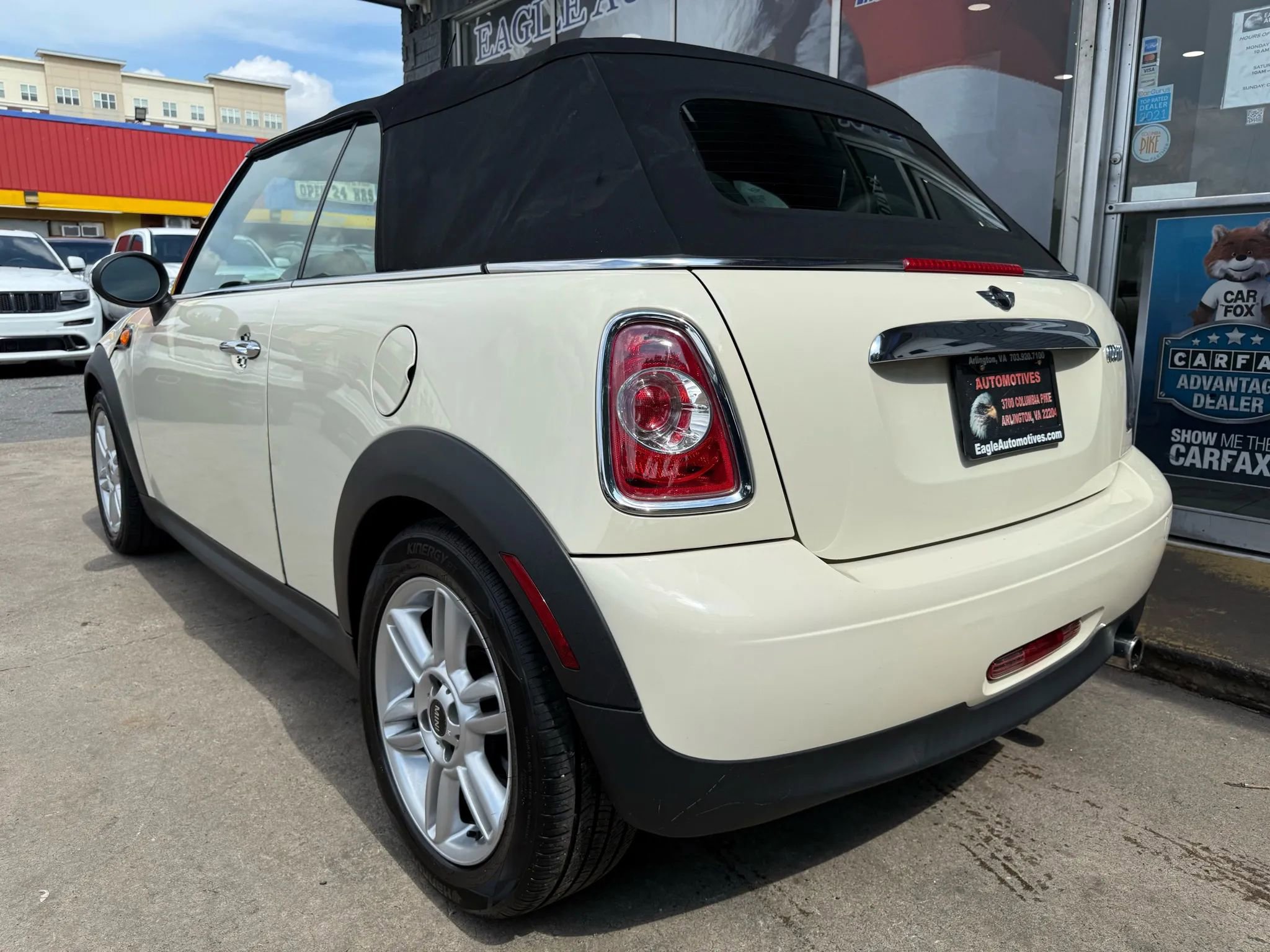 Used 2013 MINI Cooper Convertible image 10