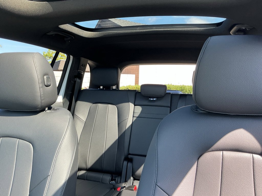 New 2026 Mercedes-Benz GLB 250 4MATIC image 12