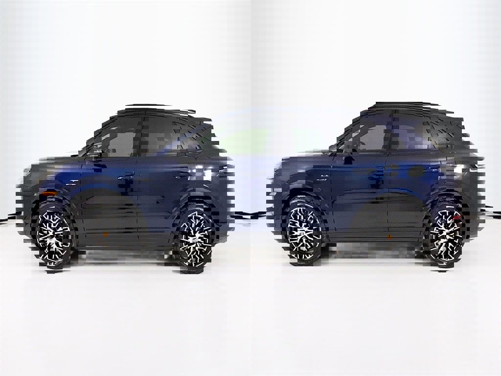 New 2026 Porsche Cayenne E-Hybrid image 2