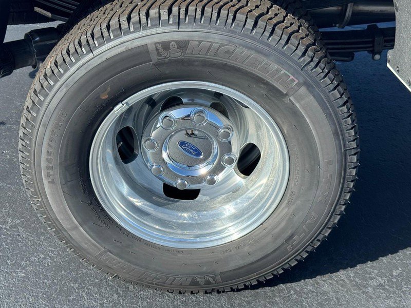 New 2025 Ford F350 Lariat w/ Lariat Ultimate Package image 5