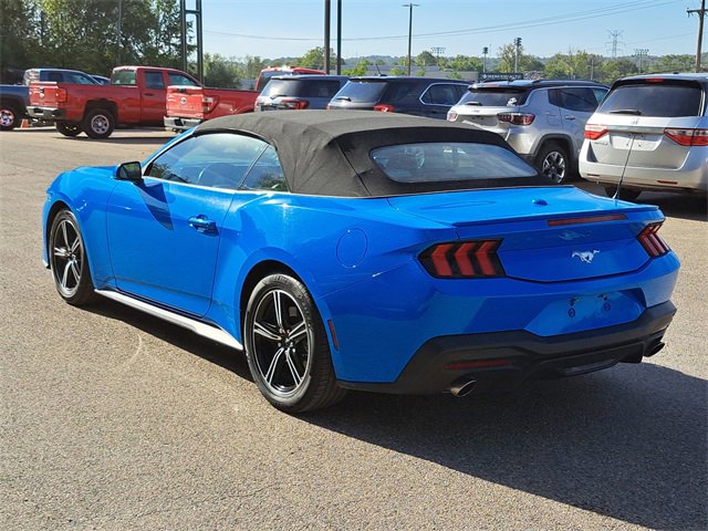 Used 2024 Ford Mustang Premium image 3