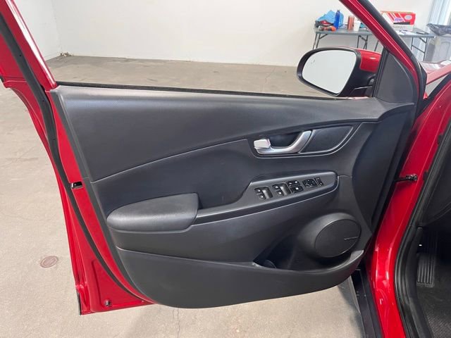 Used 2022 Hyundai Kona Limited FWD image 24