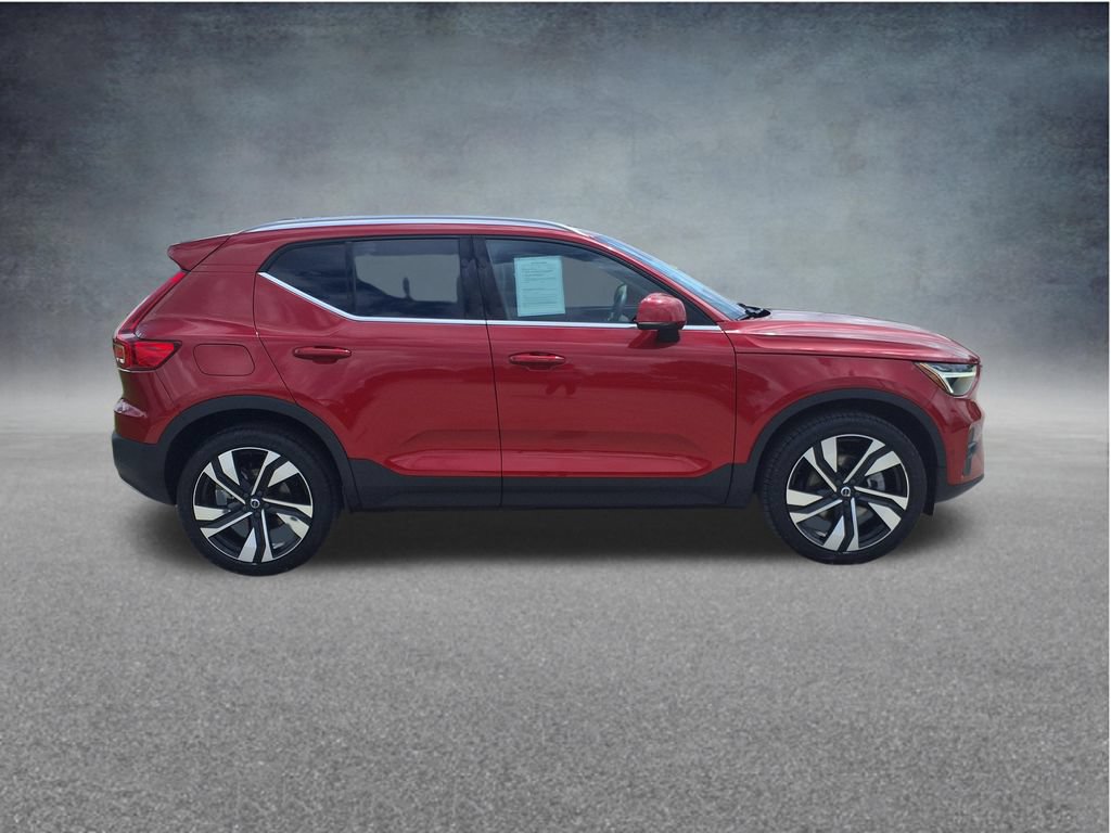 Certified 2023 Volvo XC40 B5 Ultimate w/ Protection Package Premier AWD/4WD image 9