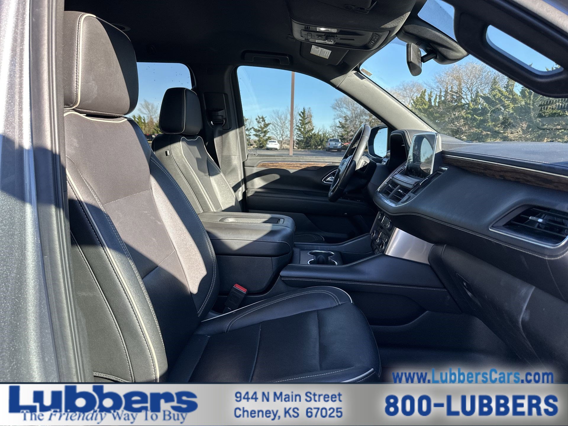 Used 2022 Chevrolet Suburban Premier image 23