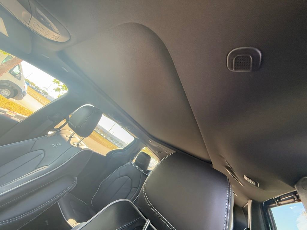 New 2026 Chrysler Pacifica Limited w/ S Appearance Package image 27