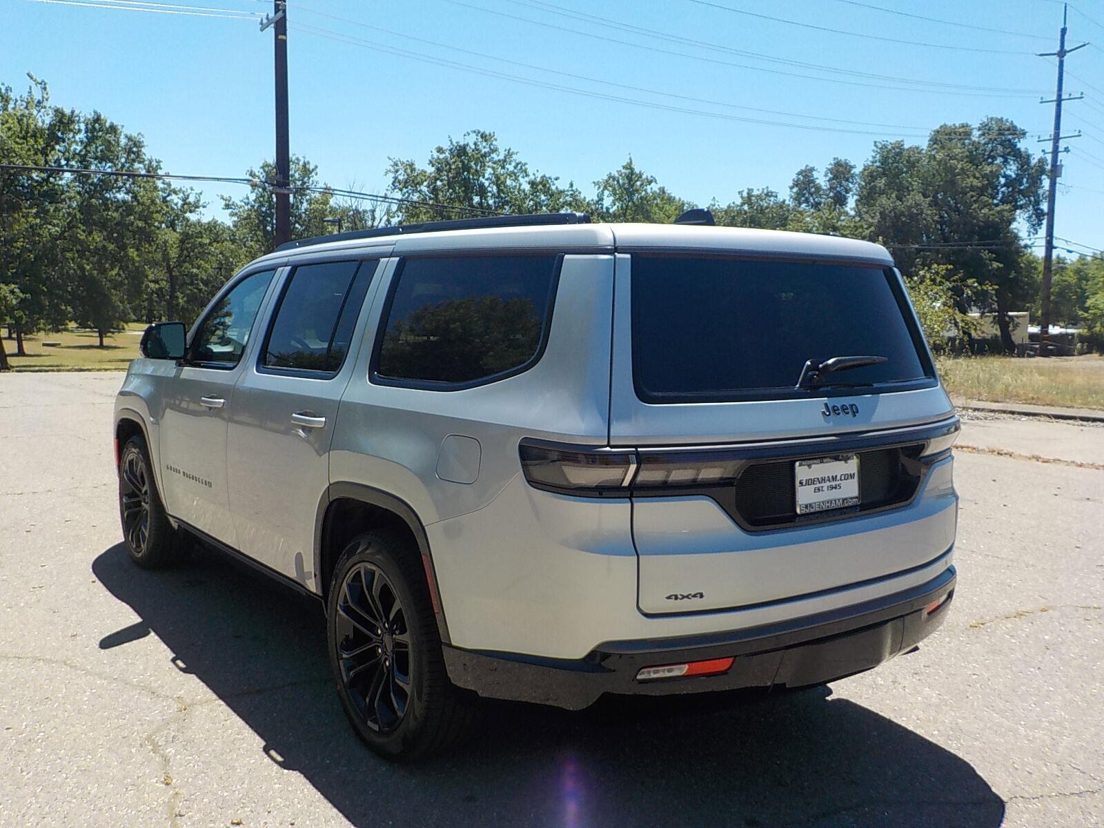 New 2026 Jeep Grand Wagoneer Summit AWD/4WD image 21