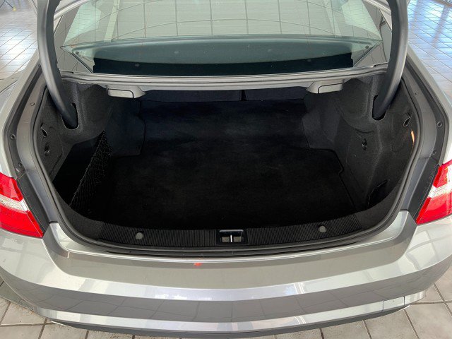 Used 2010 Mercedes-Benz E 550 Coupe image 33