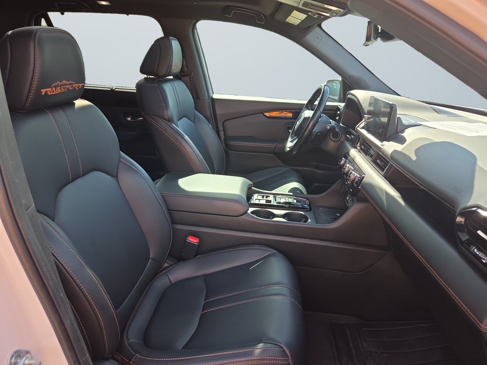 Used 2025 Honda Pilot TrailSport image 18