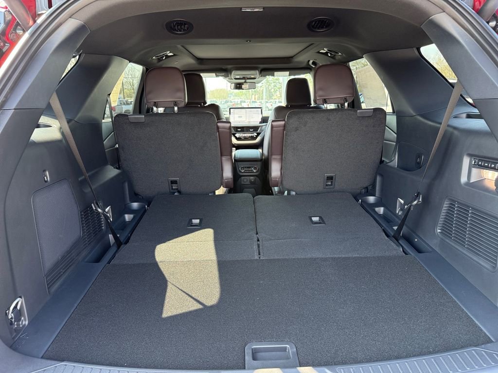 New 2026 Ford Explorer Platinum image 16