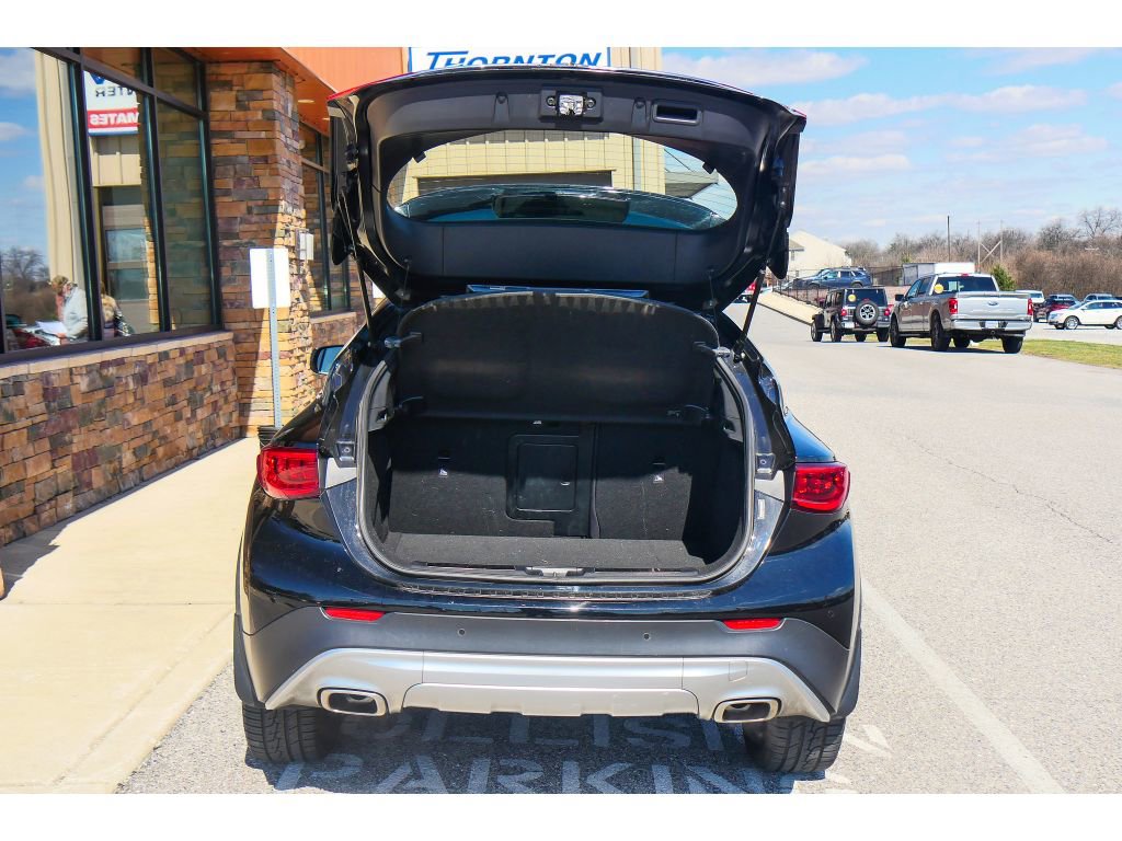 Used 2018 INFINITI QX30 Premium w/ Navigation Package image 28