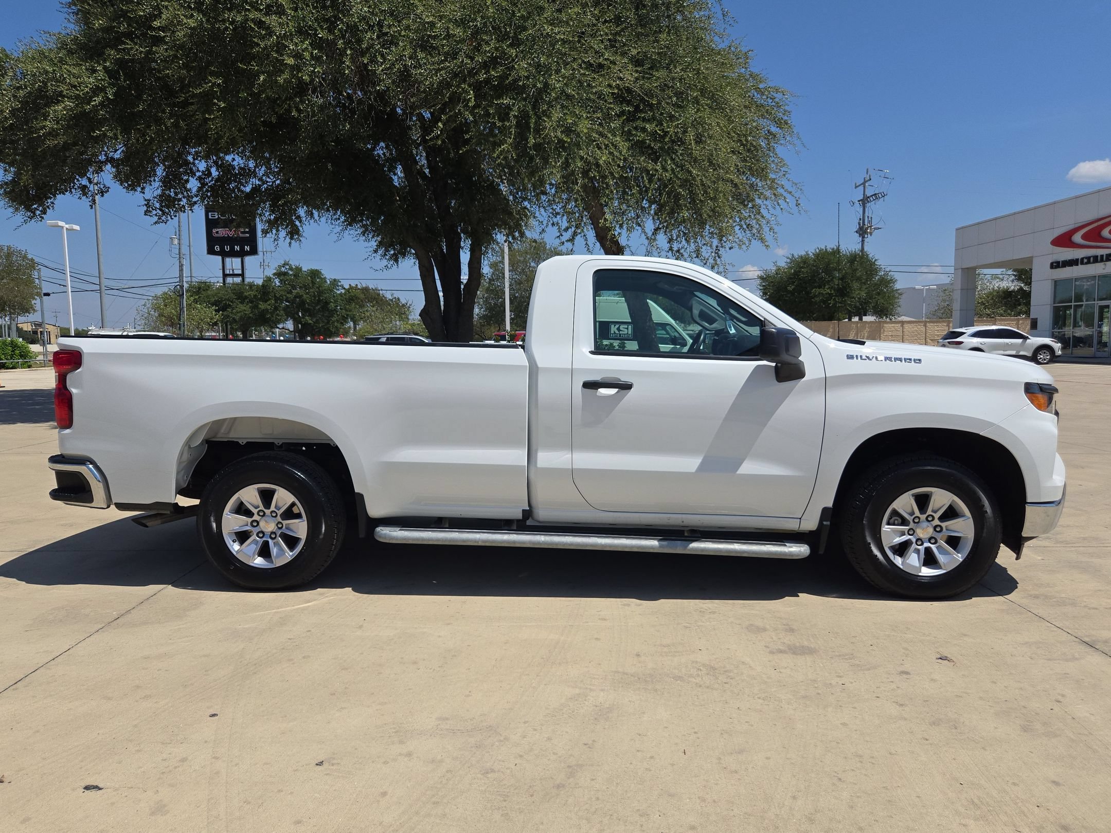 Used 2025 Chevrolet Silverado 1500 W/T RWD image 2
