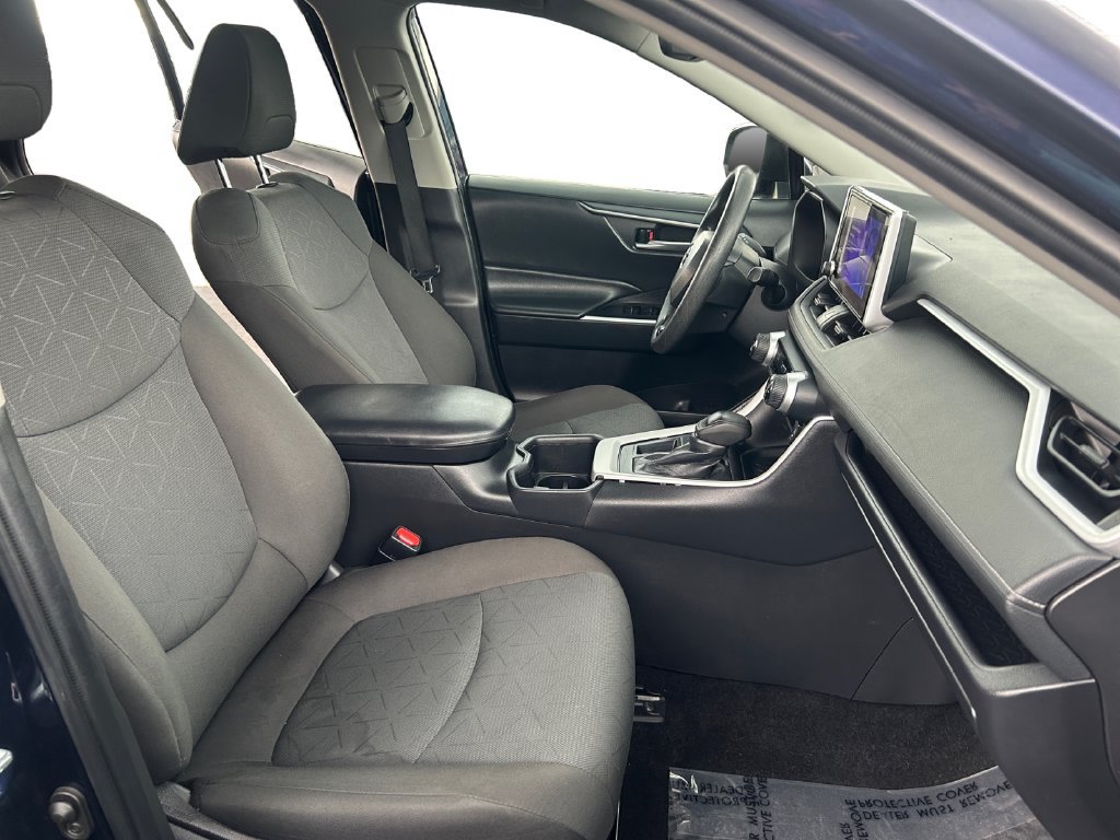 Used 2024 Toyota RAV4 XLE FWD image 22