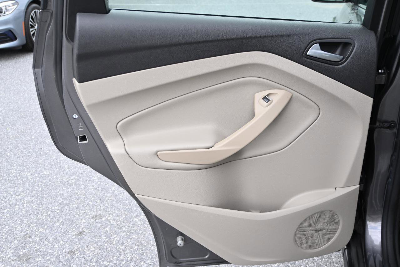 Used 2014 Ford C-MAX SE FWD image 20