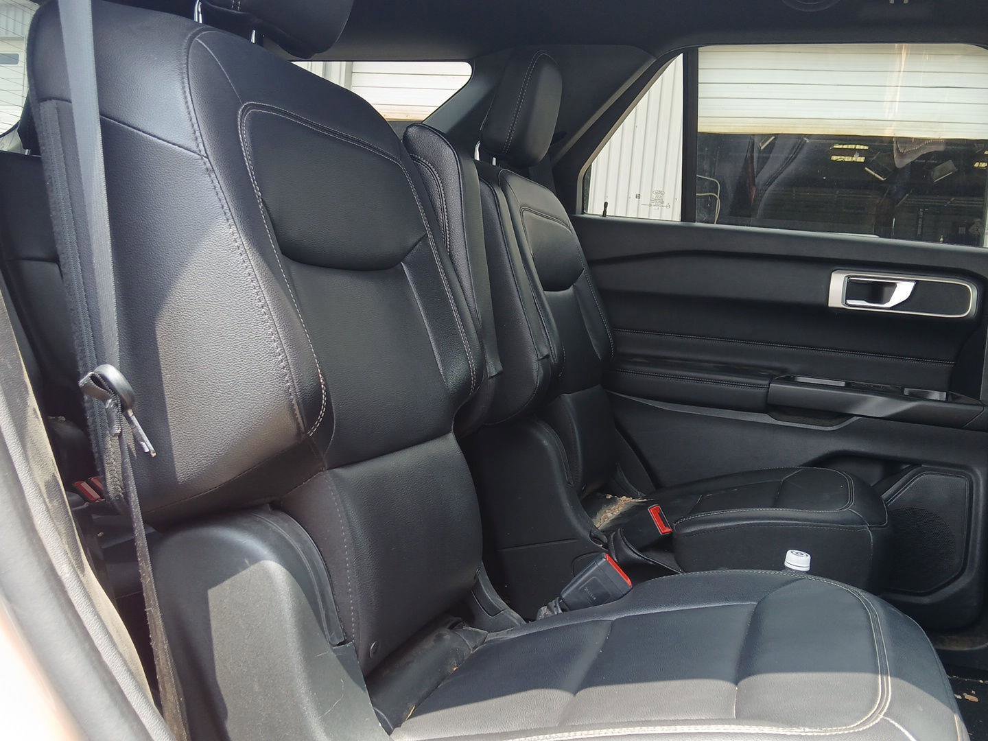 Used 2020 Ford Explorer XLT w/ Equipment Group 202A AWD/4WD image 13