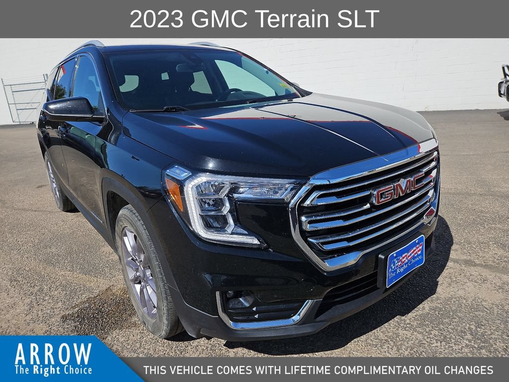 Used 2023 GMC Terrain SLT FWD image 2