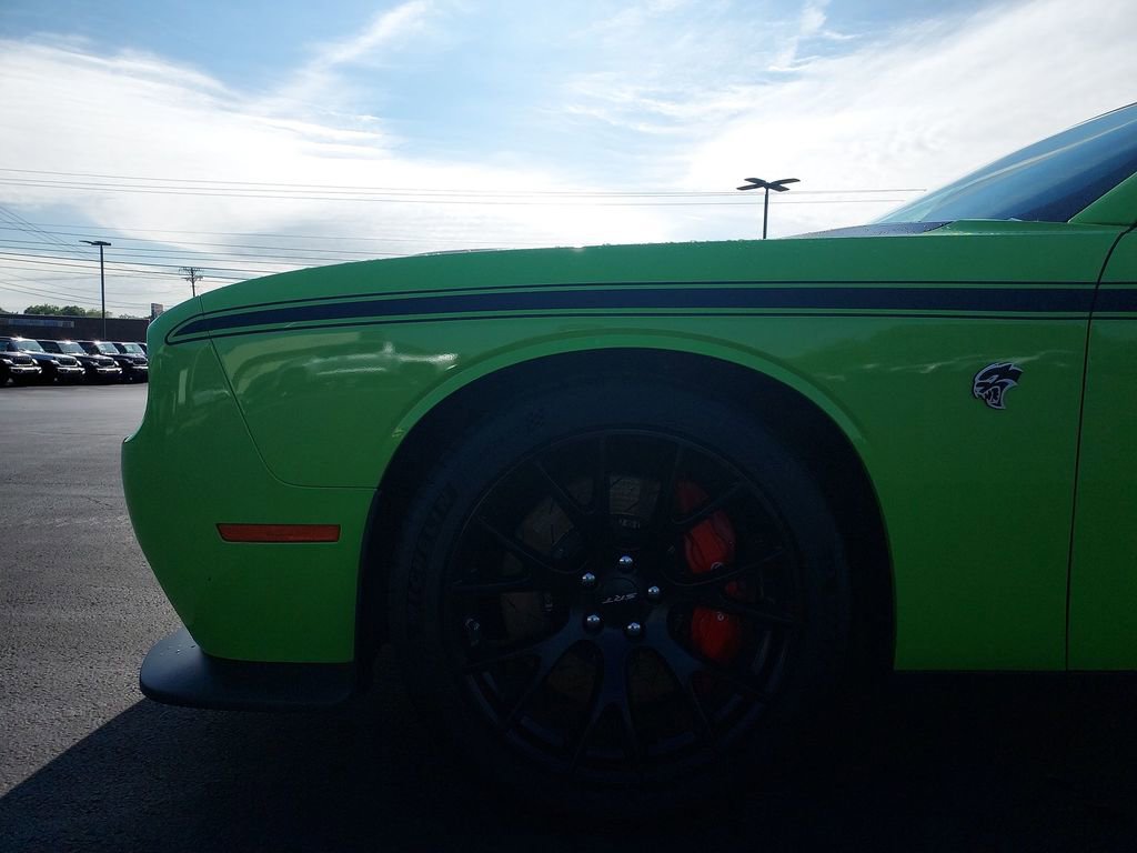 Used 2015 Dodge Challenger SRT Hellcat RWD image 16