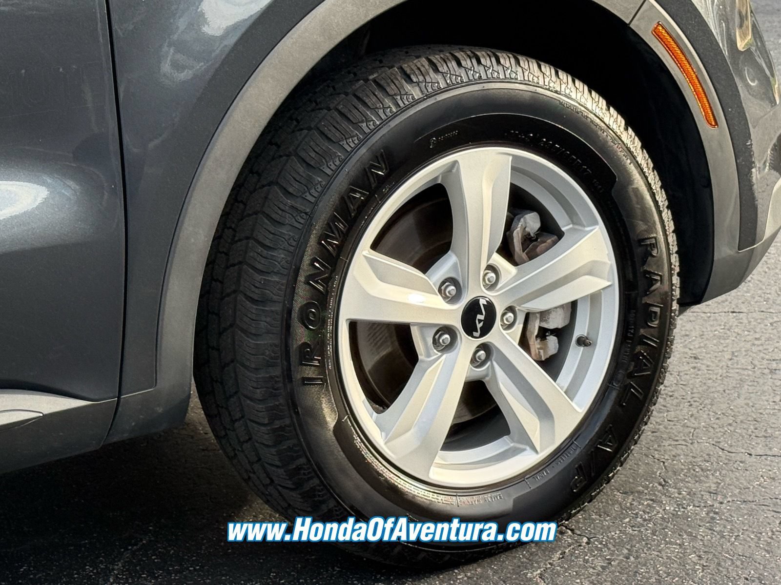 Used 2022 Kia Sorento LX AWD/4WD image 6