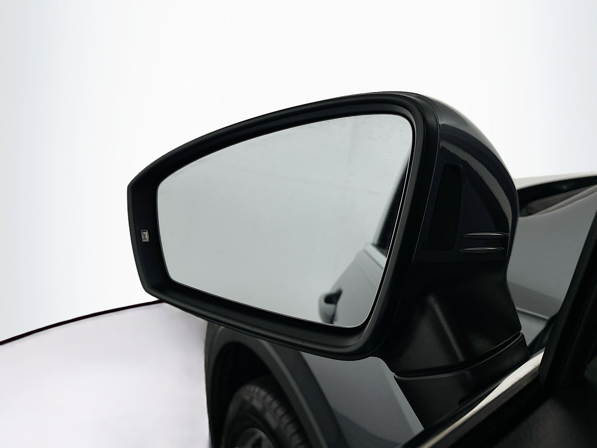 Used 2020 Volkswagen Tiguan SEL w/ 3rd Row Seat Package image 16