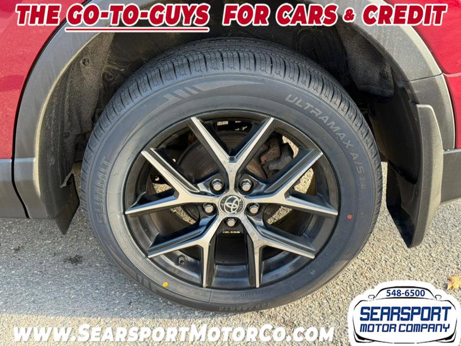 Used 2018 Toyota RAV4 SE image 6