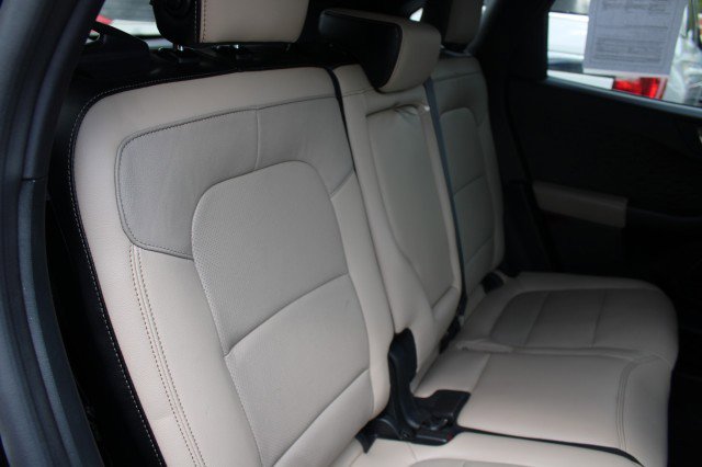 Used 2020 Ford Escape Titanium image 15