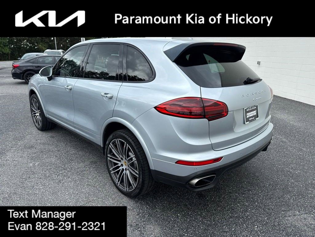 Used 2017 Porsche Cayenne Platinum Edition AWD/4WD image 4