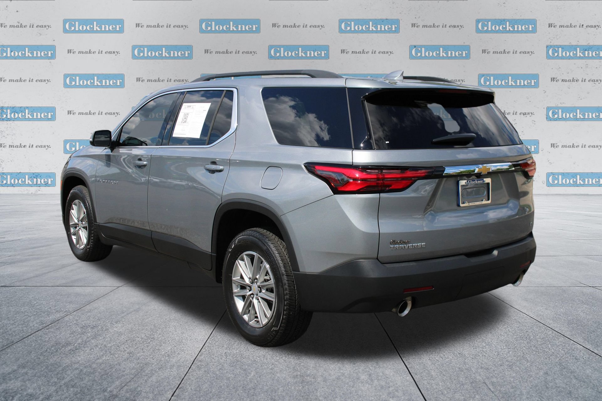 Used 2023 Chevrolet Traverse LT FWD image 8