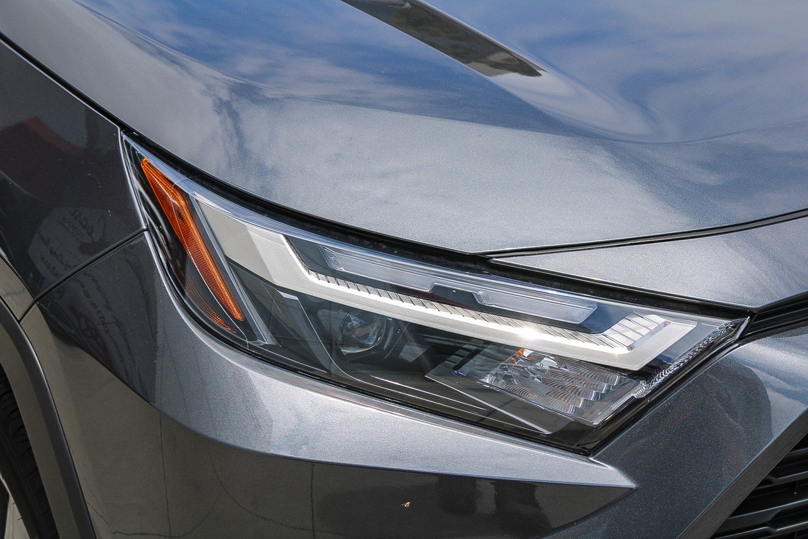 Certified 2025 Toyota RAV4 XLE Premium FWD image 5